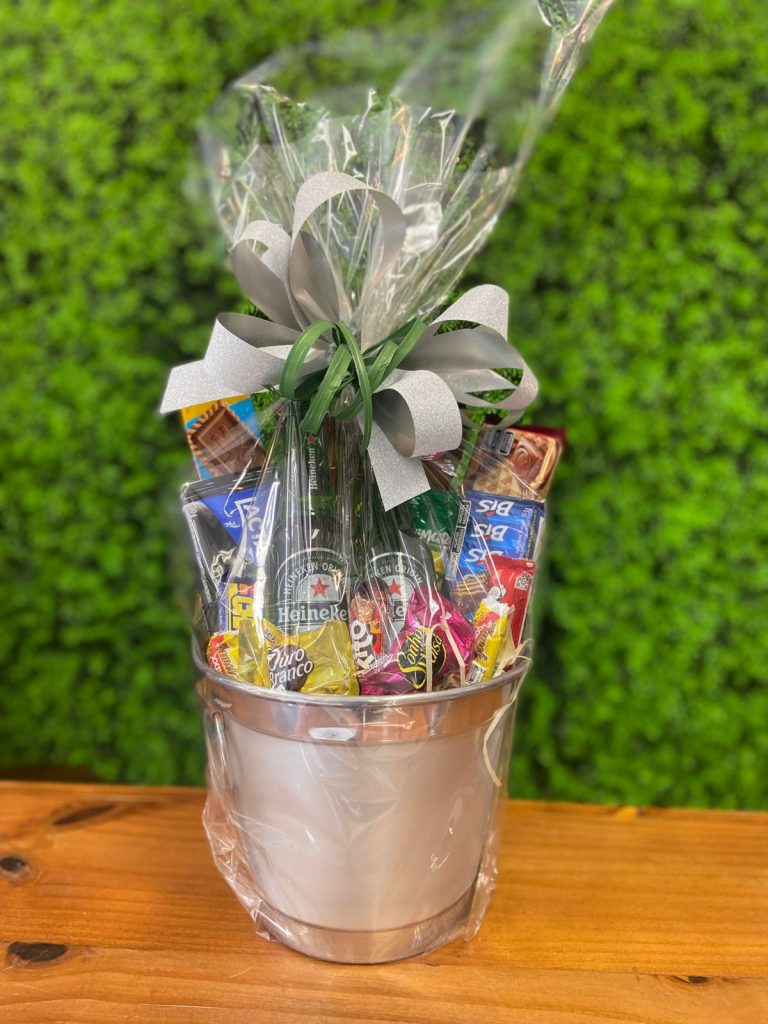 Balde gelo com guloseimas